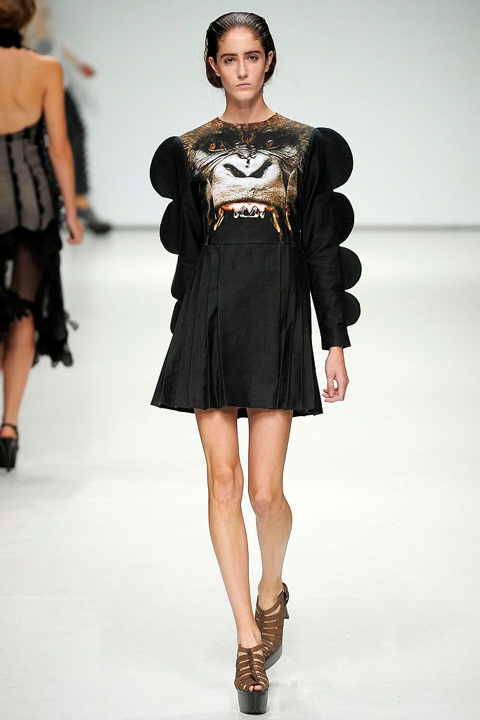 Christopher Kane S/S 09 Look 80