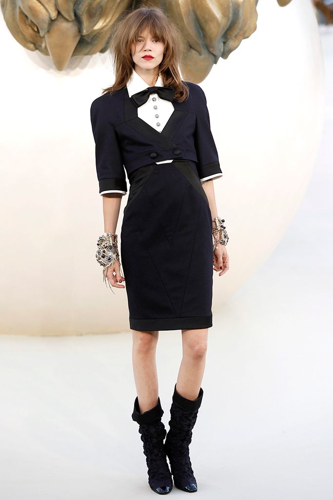 Chanel F/W 10 Couture Look 105