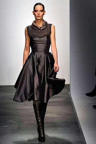 Daks by Giles Deacon F/W 08 Look 17