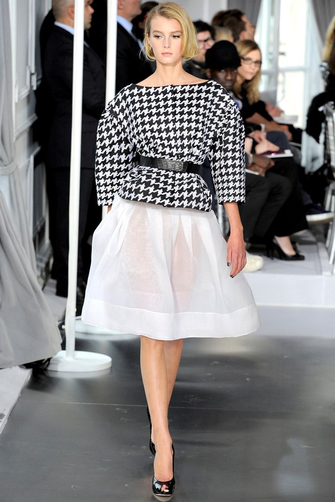 Christian Dior S/S 12 Couture Look 31