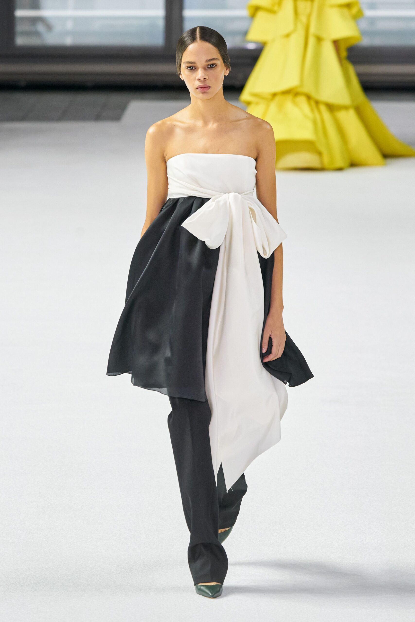 Carolina Herrera F/W 20 Look 553