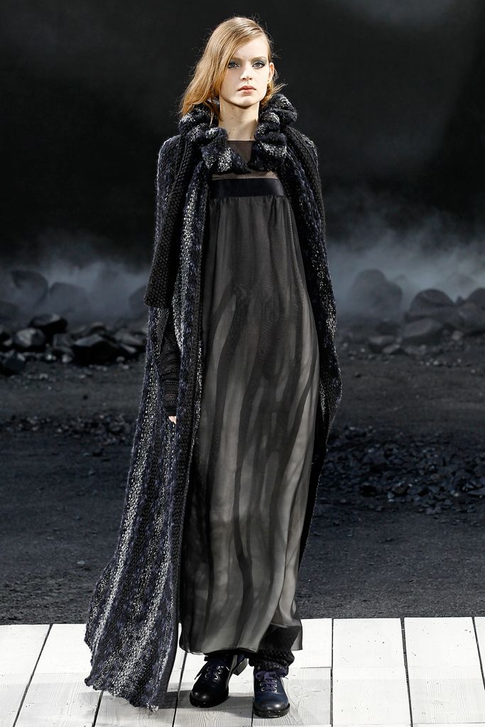 Chanel F/W 11 Look 276