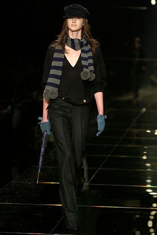 Burberry F/W 05 Look 40