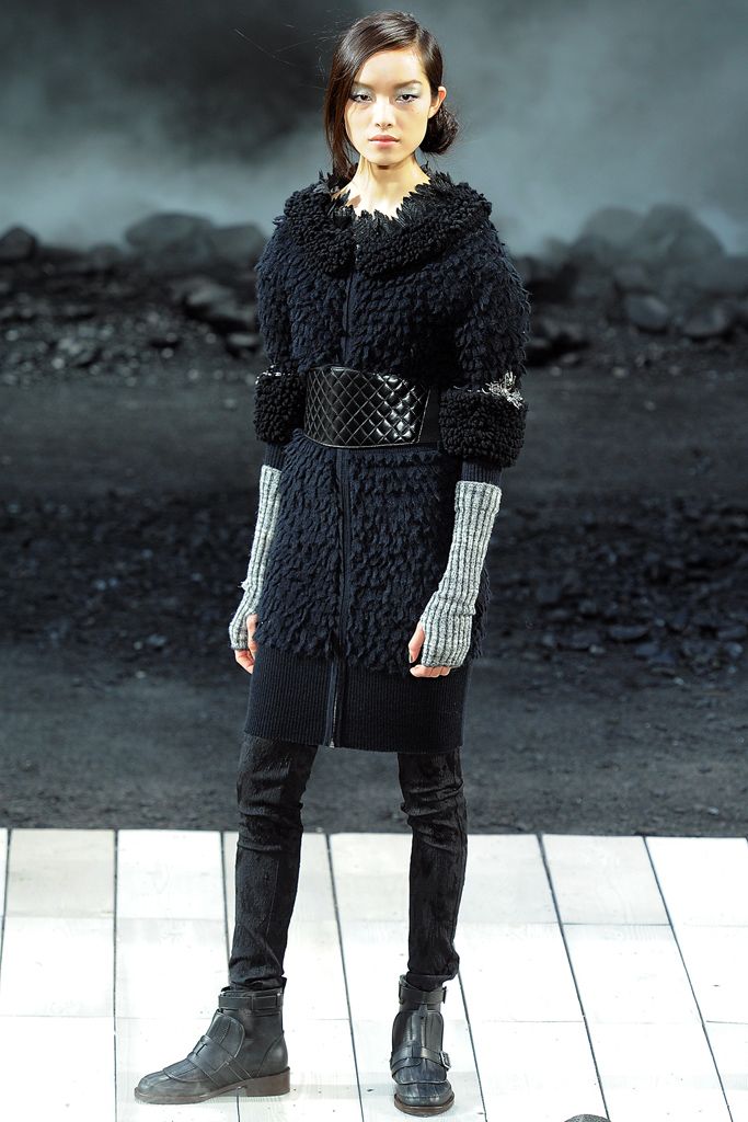 Chanel F/W 11 Look 93