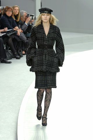 Chanel F/W 08 Look 50