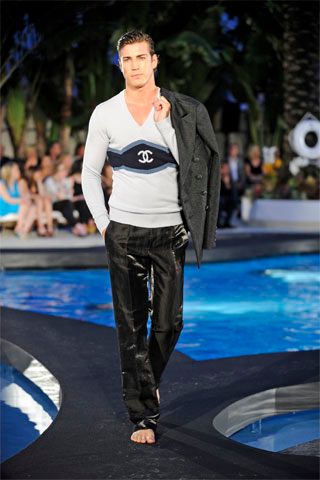 Chanel Resort 09 Look 270