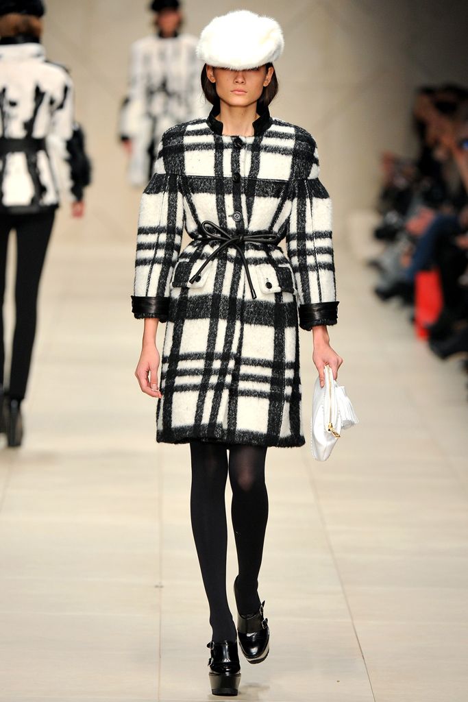 Burberry F/W 11 Look 257