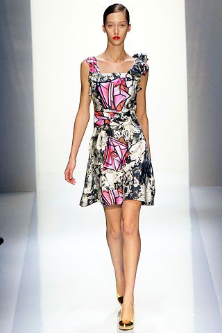 Daks by Giles Deacon S/S 08 Look 16