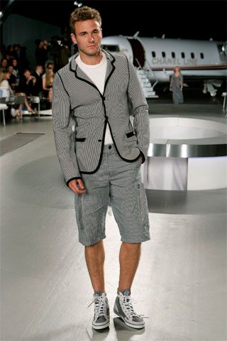 Chanel Resort 08 Look 153