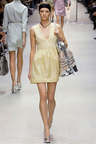 Burberry S/S 07 Look 228