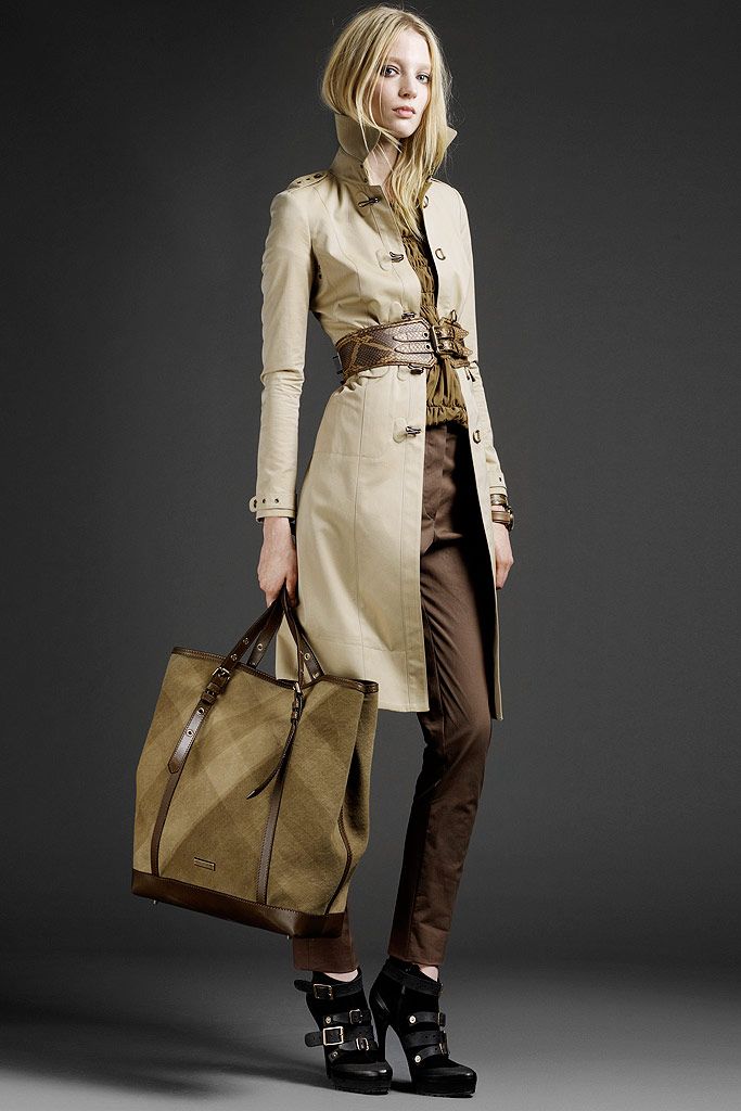 Burberry Resort 11 Look 80