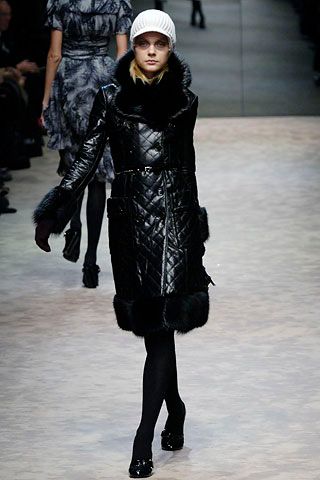Burberry F/W 06 Look 187