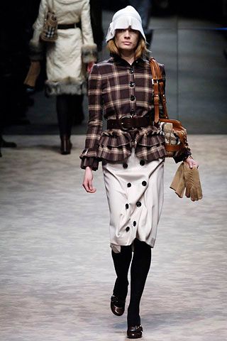 Burberry F/W 06 Look 13