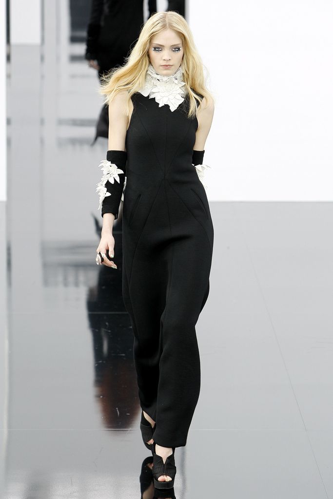Chanel F/W 09 Look 411