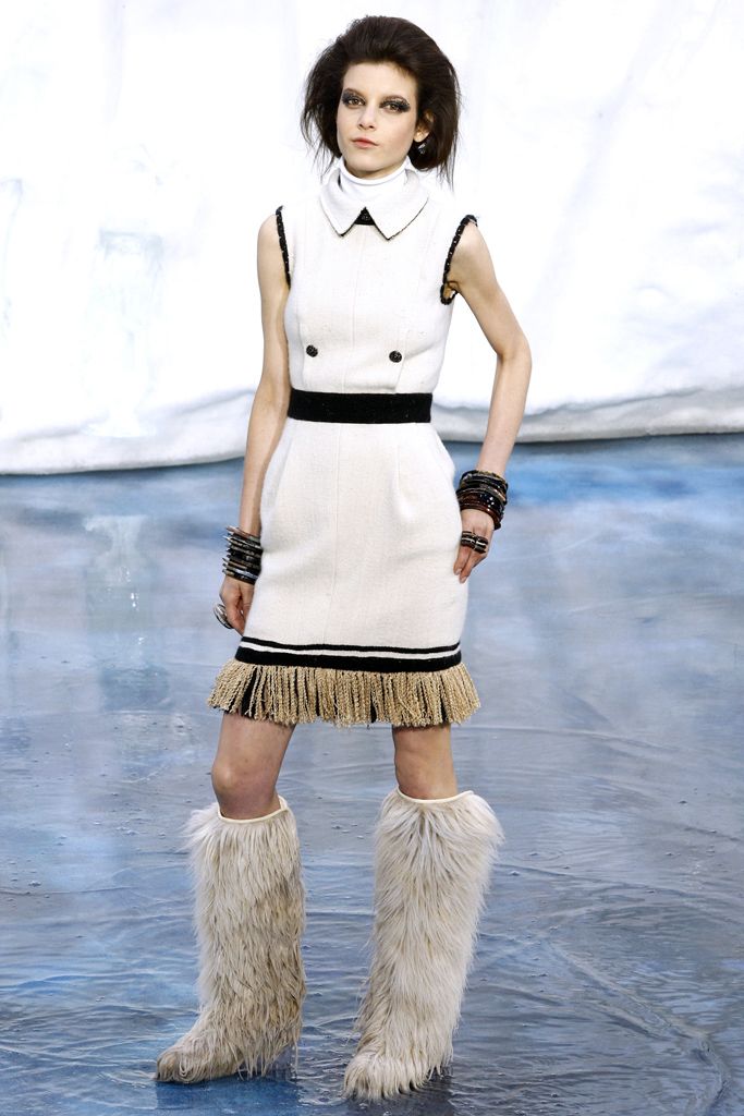 Chanel F/W 10 Look 127