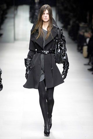 Burberry F/W 07 Look 225