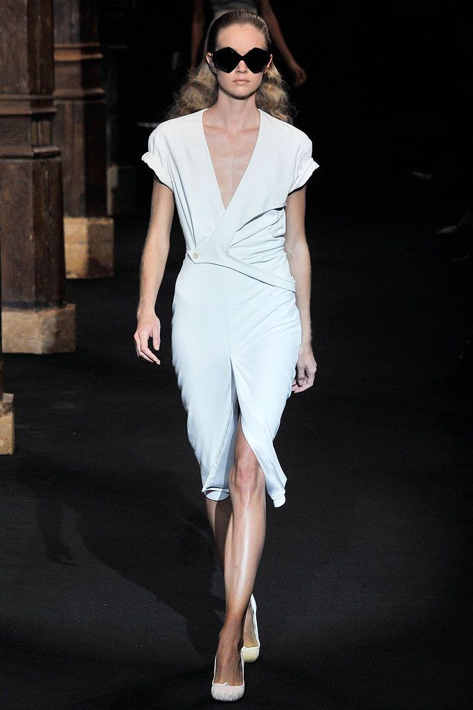 Chalayan S/S 10 Look 147