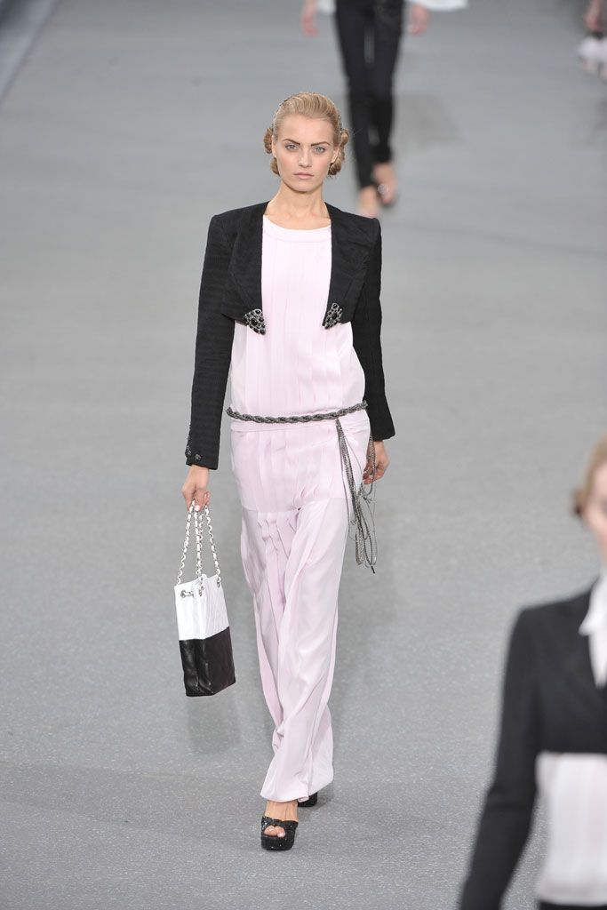 Chanel S/S 09 Look 331