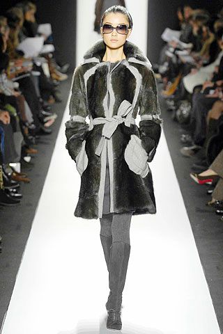 Carolina Herrera F/W 07 Look 147