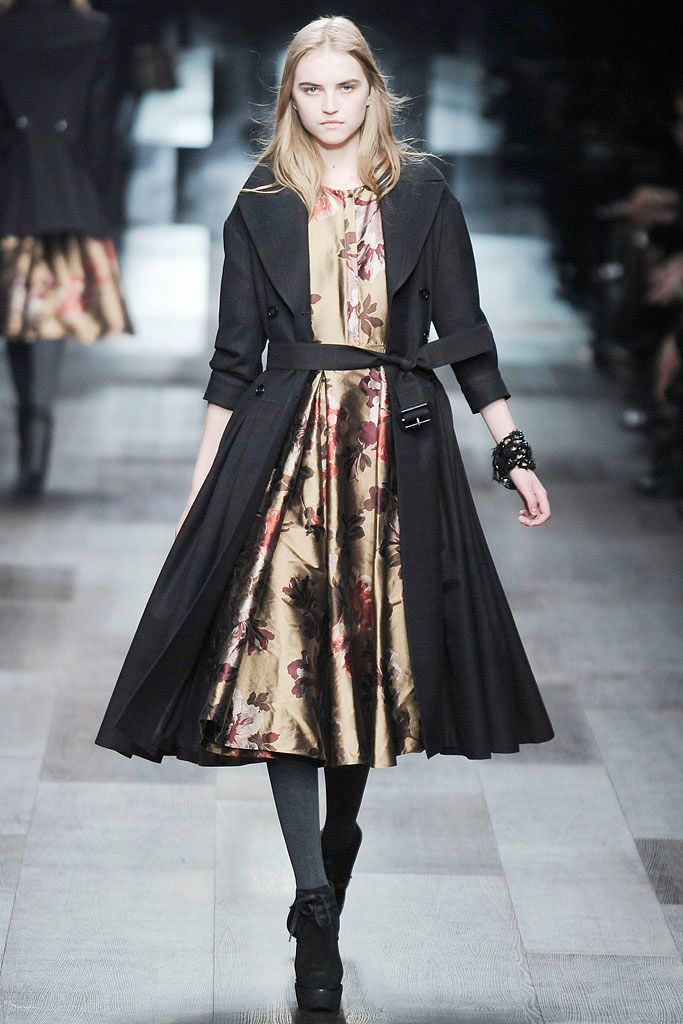 Burberry F/W 09 Look 200
