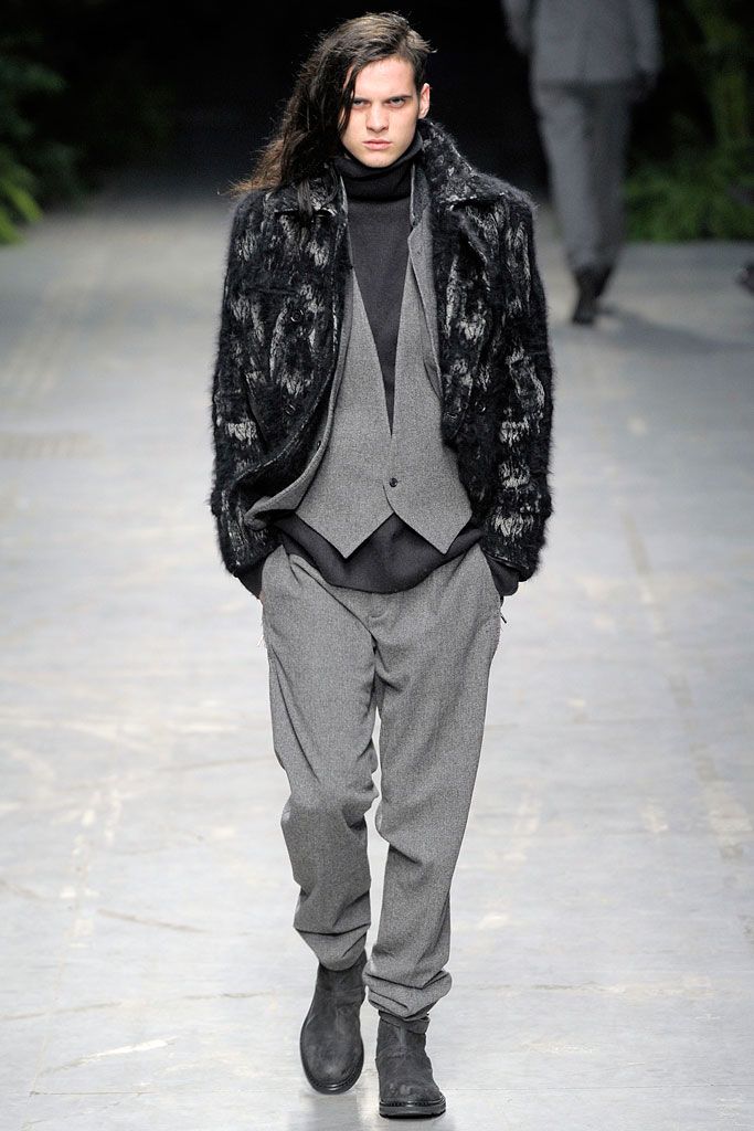 Costume National F/W 10 Menswear Look 17