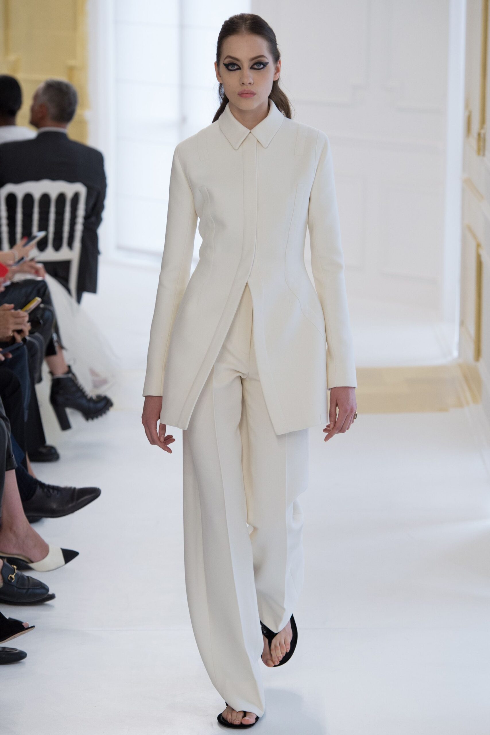 Christian Dior F/W 16 Couture Look 14