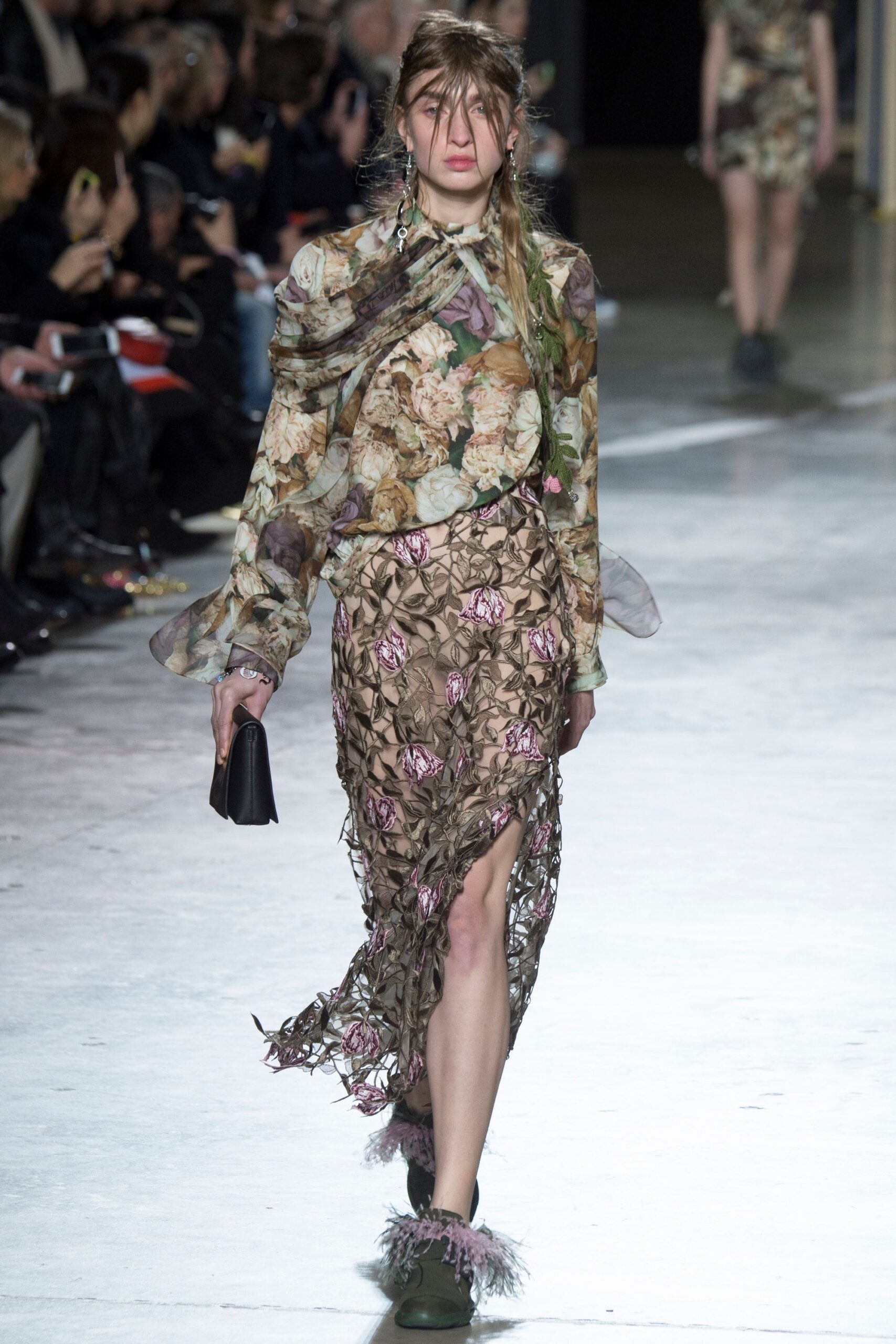 Christopher Kane F/W 16 Look 211