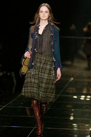Burberry F/W 05 Look 205