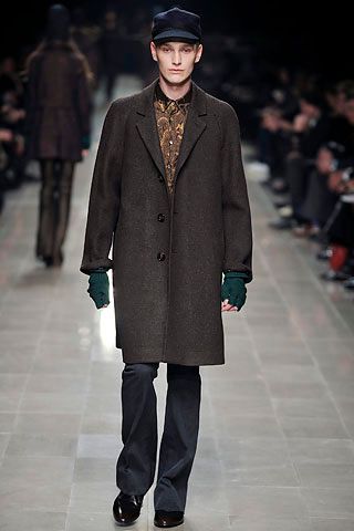 Burberry F/W 08 Look 39