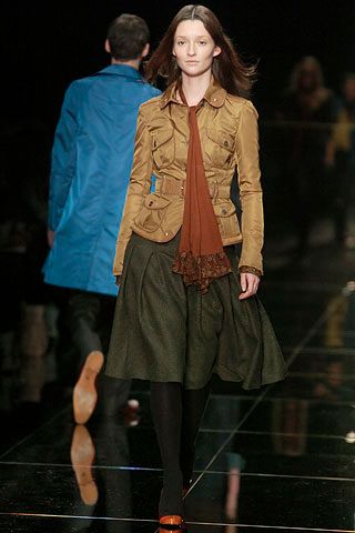 Burberry F/W 05 Look 127