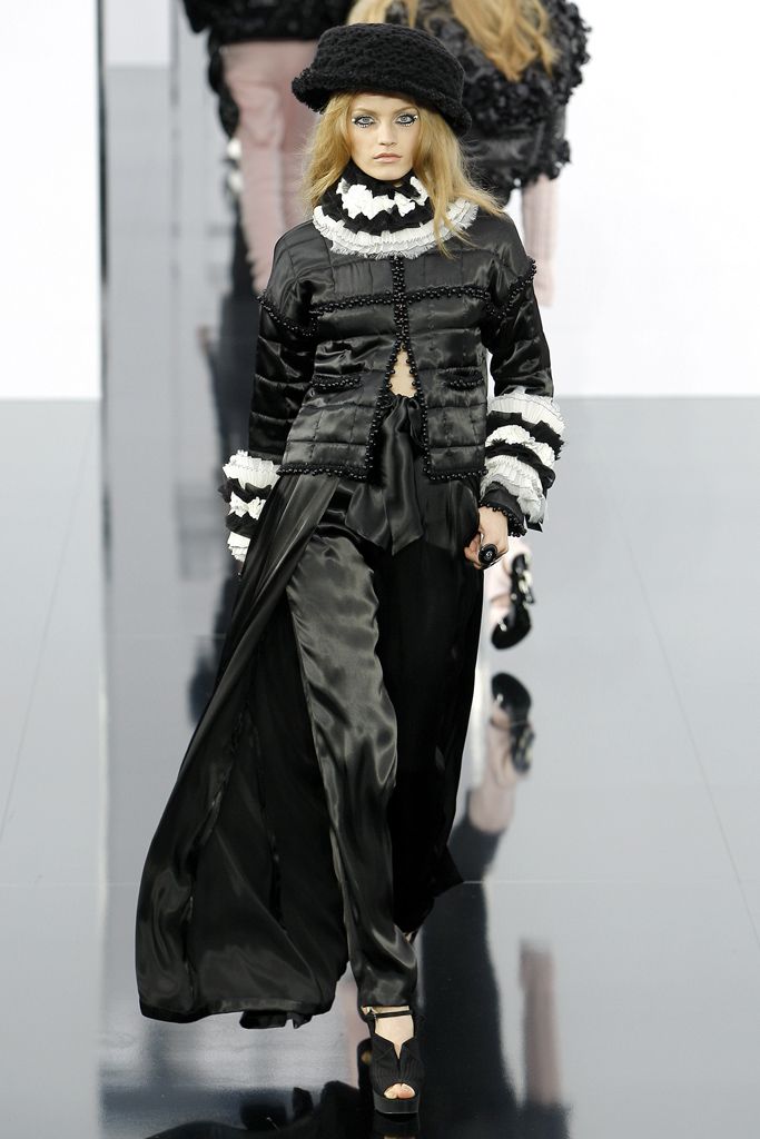 Chanel F/W 09 Look 258