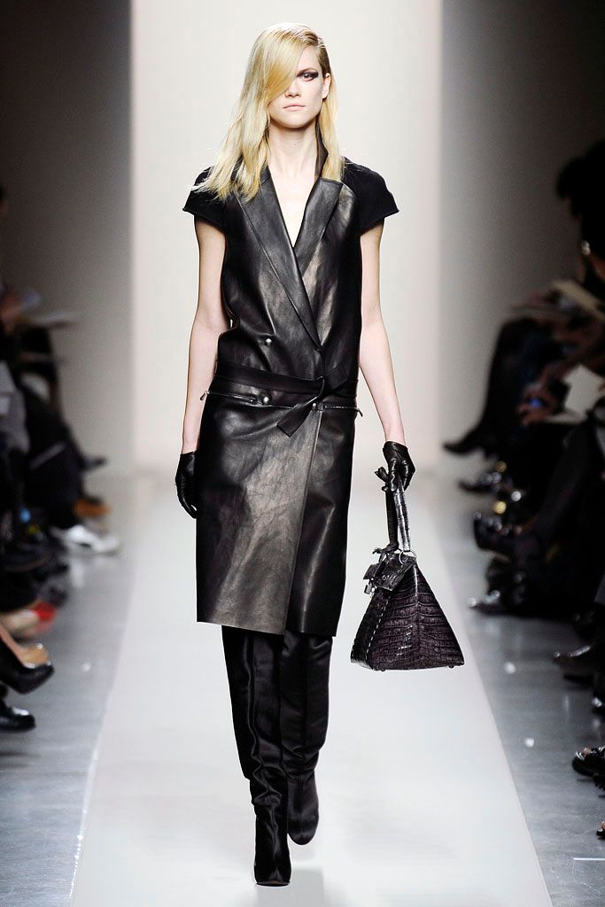 black leather knotted belt