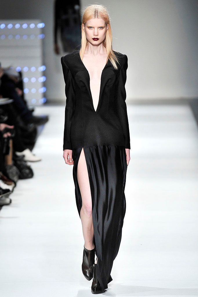 Chalayan F/W 09 Look 172