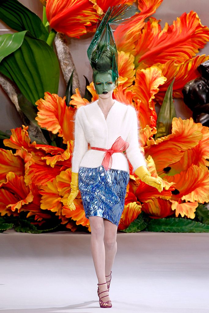 Christian Dior F/W 10 Couture Look 96