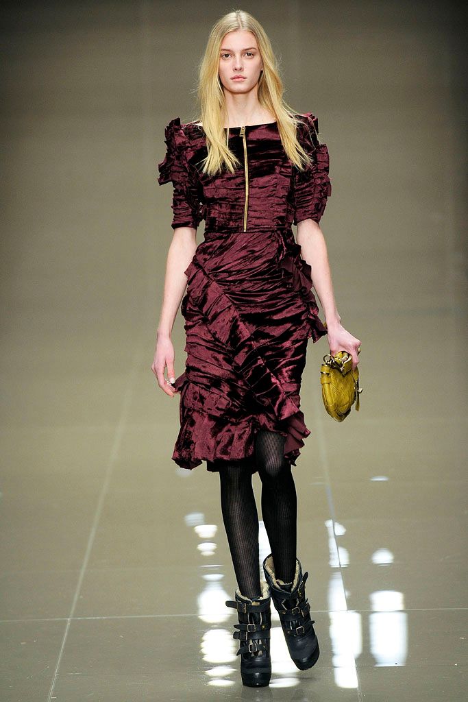 Burberry F/W 10 Look 214