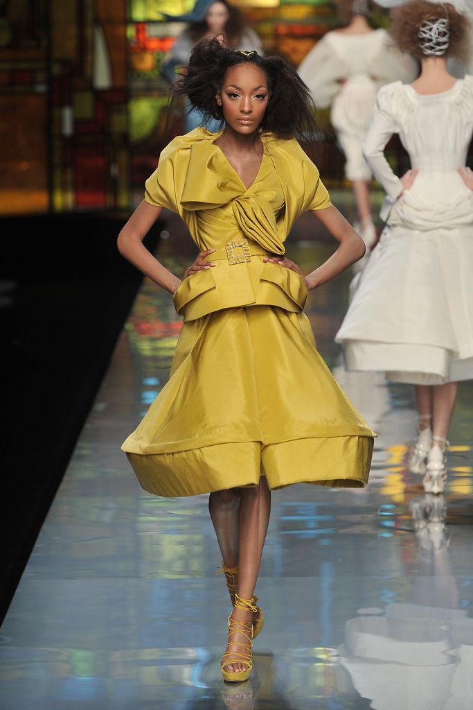 Christian Dior S/S 09 Couture Look 21
