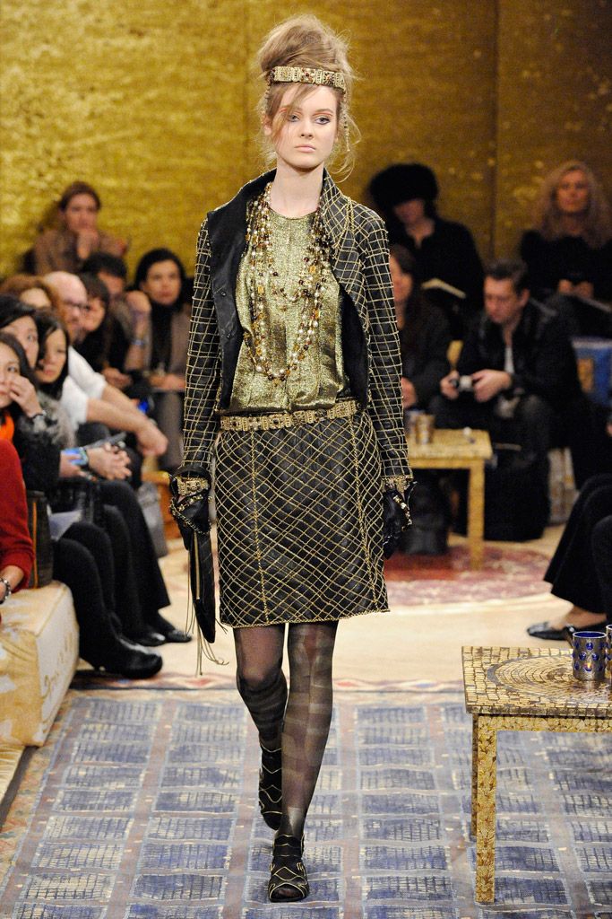 Chanel F/W 11 Look 51