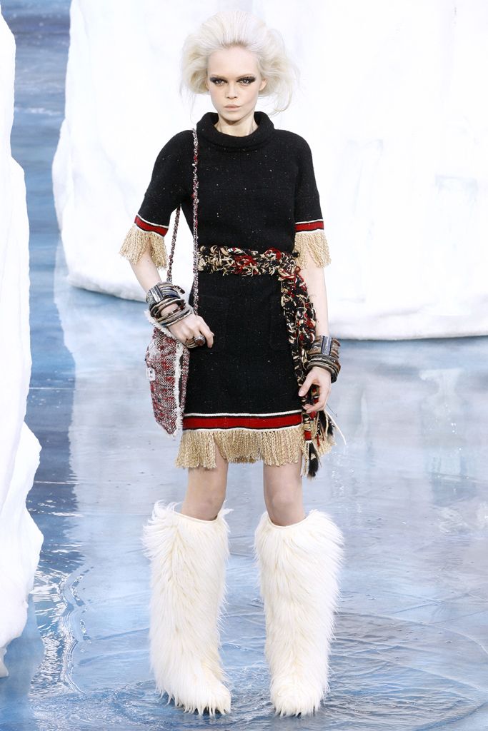 Chanel F/W 10 Look 123