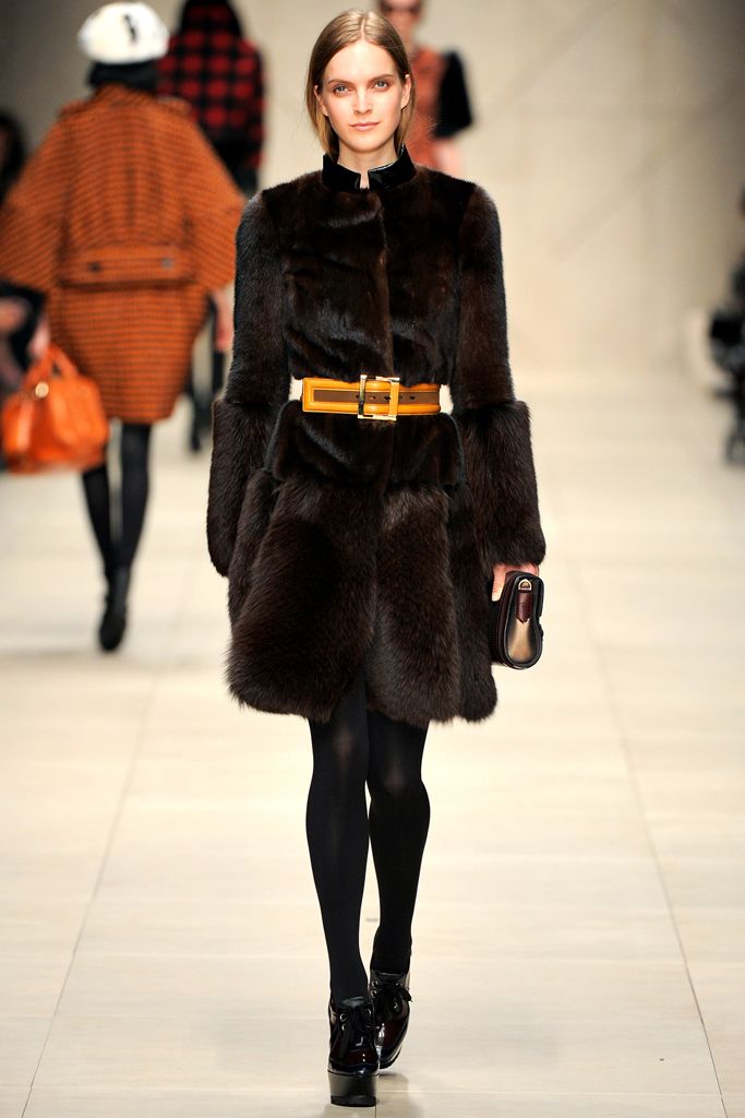 Burberry F/W 11 Look 97