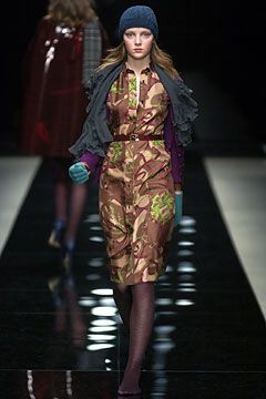 Burberry F/W 04 Look 61