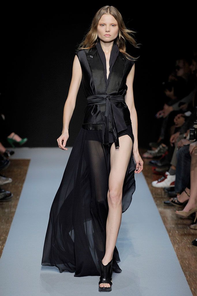 Costume National S/S 10 Look 66