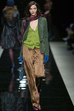 Burberry F/W 04 Look 89