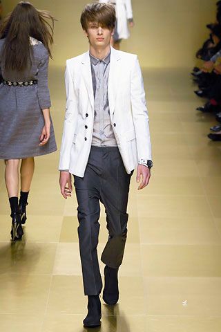 Burberry S/S 08 Look 56