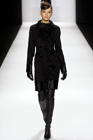 Carmen Marc Valvo F/W 07 Look 1
