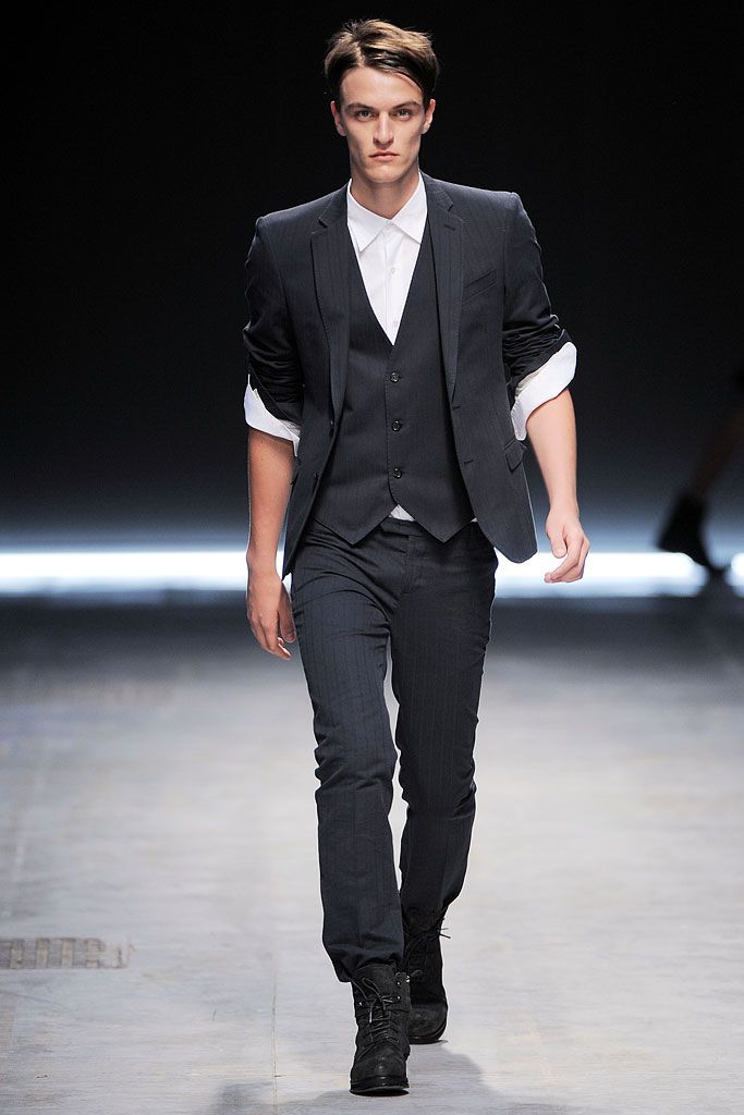 Costume National S/S 10 Menswear Look 37