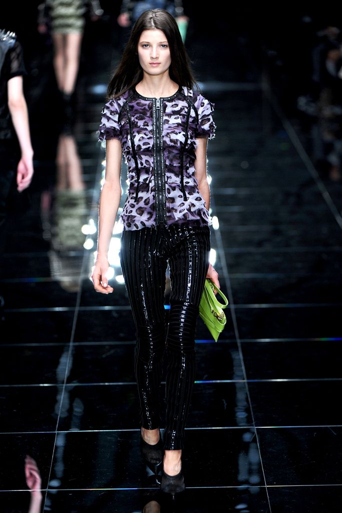 Burberry S/S 11 Look 190