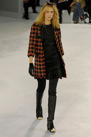 Chanel F/W 07 Look 33