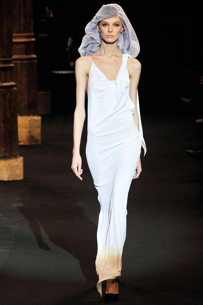 Chalayan S/S 10 Look 288