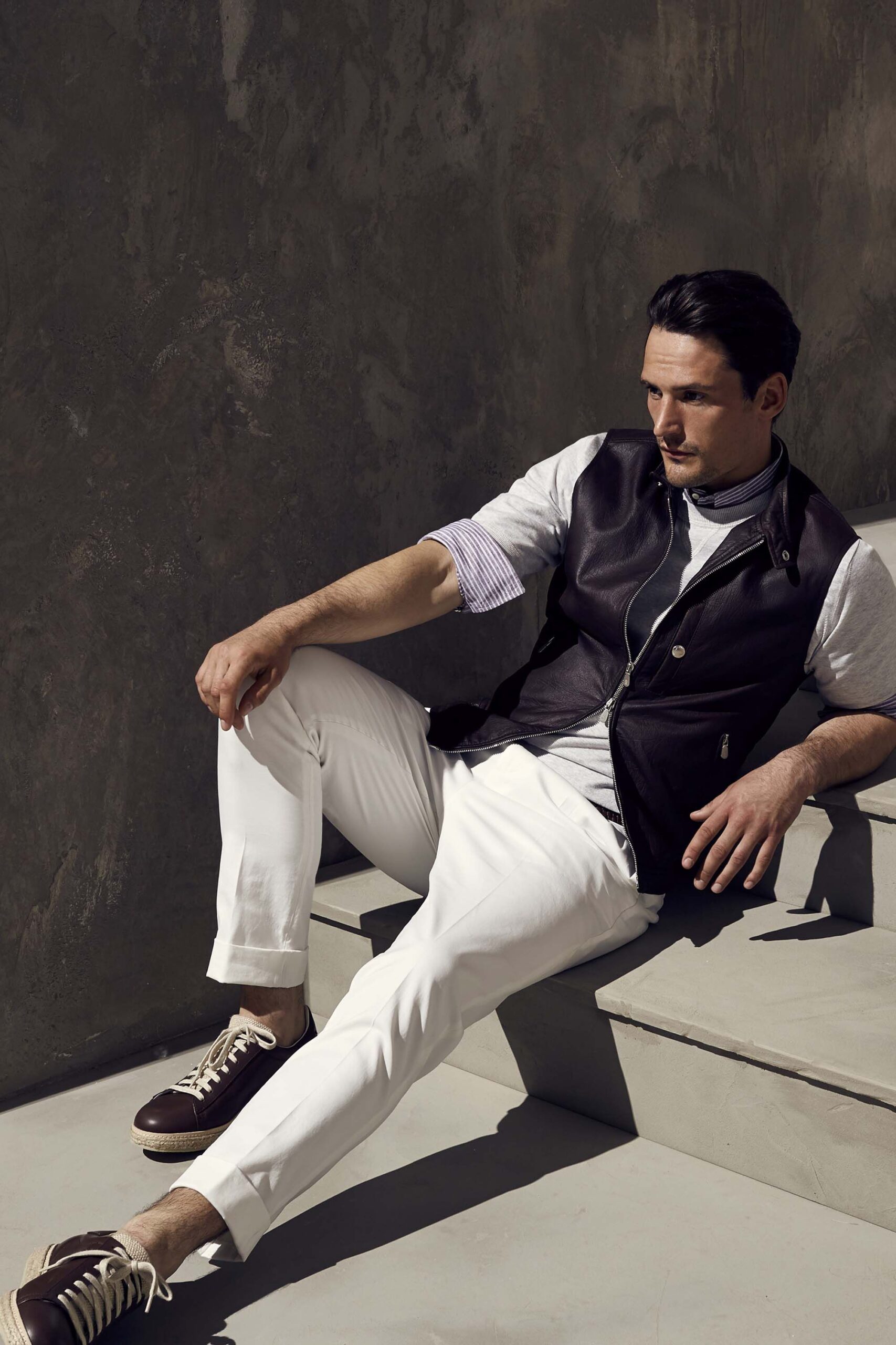 white jersey short-sleeve collared relaxed t-shirt