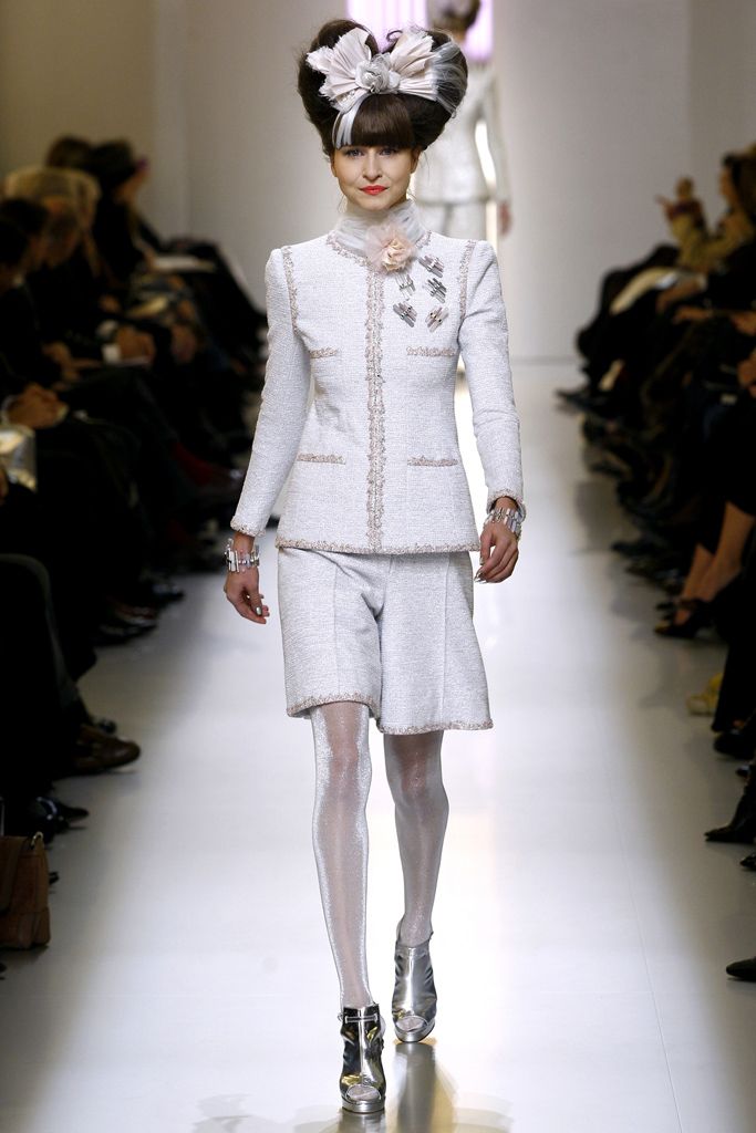 Chanel S/S 10 Couture Look 95